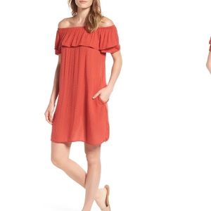 ✨NWT Velvet Ruffled Off the Shoulder Dress✨